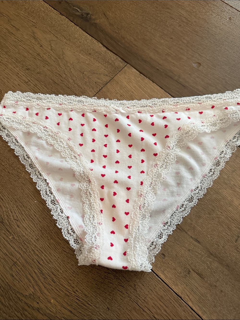 Brandy Melville Women’s White Lace Trim Panty with Red Heart Print
